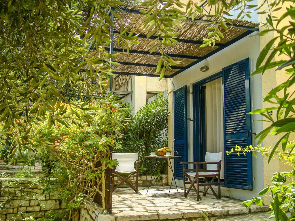 Manto On The Beach Apartments Barbati Exterior photo