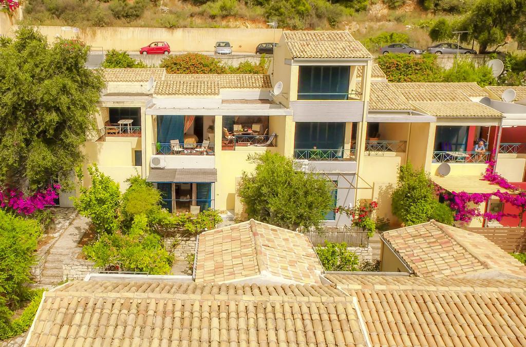 Manto On The Beach Apartments Barbati Exterior photo