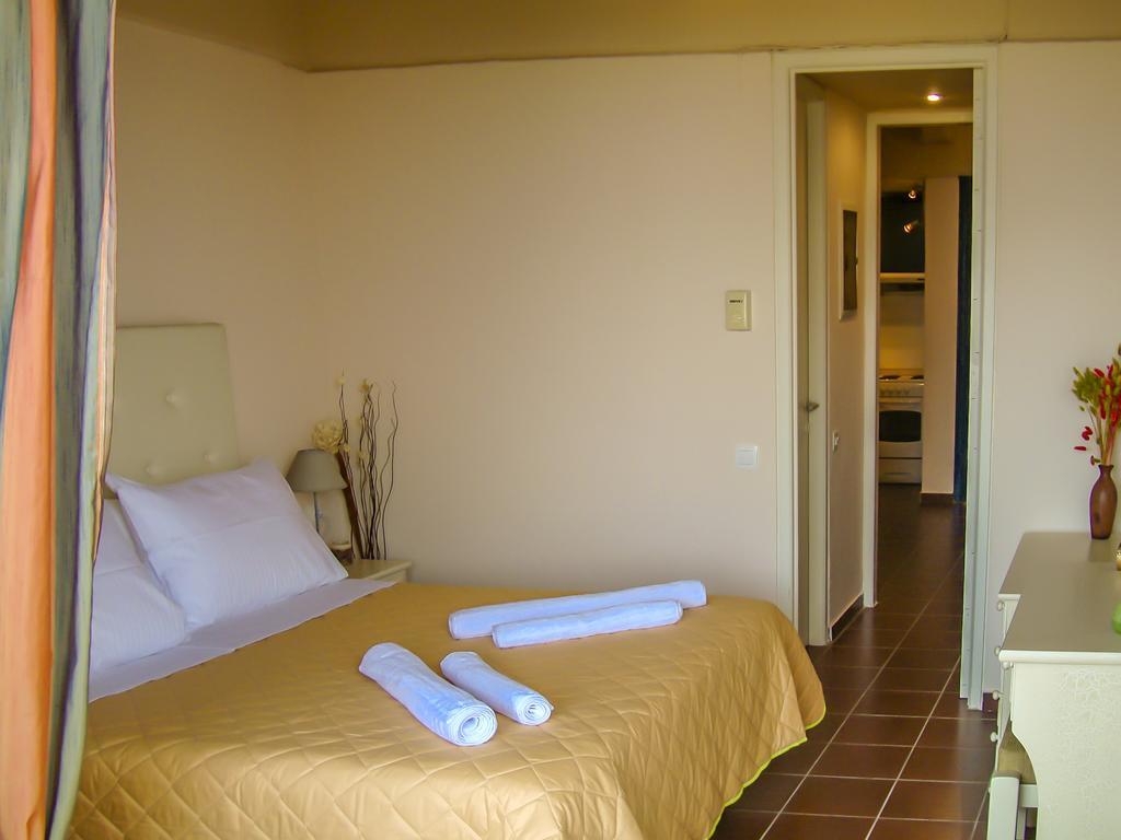 Manto On The Beach Apartments Barbati Exterior photo