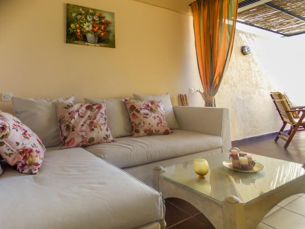 Manto On The Beach Apartments Barbati Exterior photo