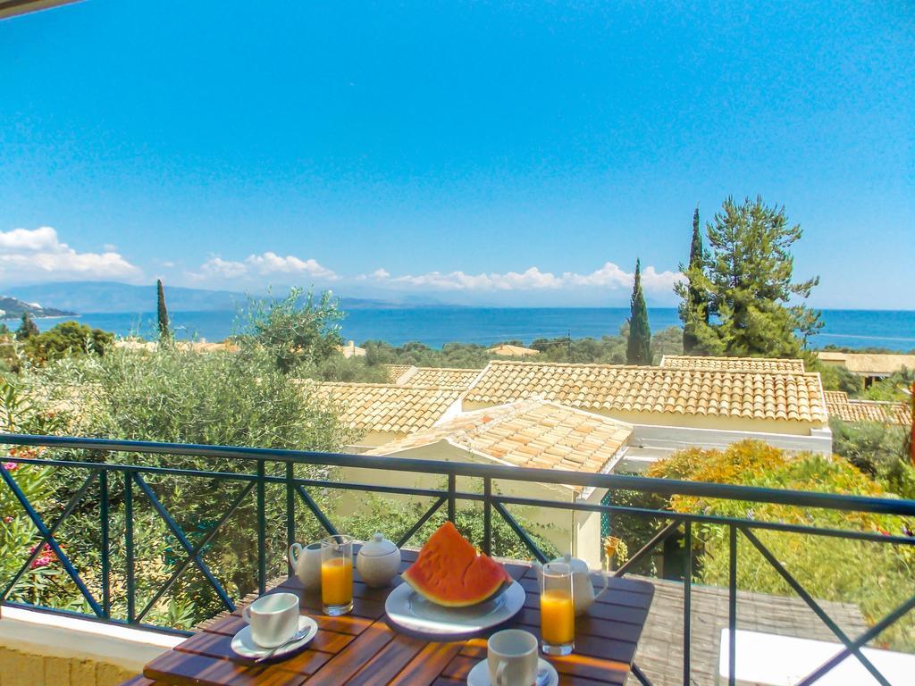 Manto On The Beach Apartments Barbati Exterior photo